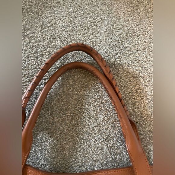 Cole Haan Light Brown Very Soft Leather Shoulder Bag Purse In Great Condition - Picture 10 of 13
